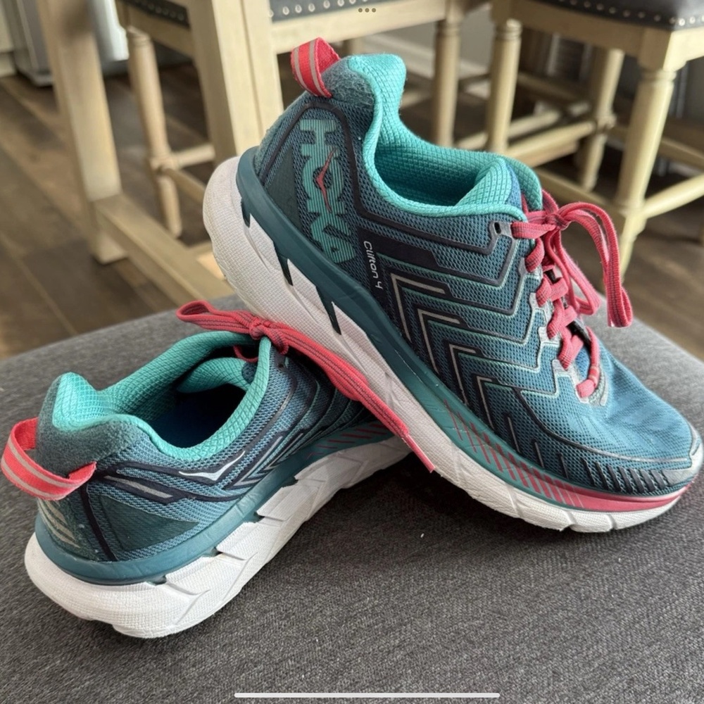 Hoka One One W Clifton 4 Sneakers Woman’s Sz 7